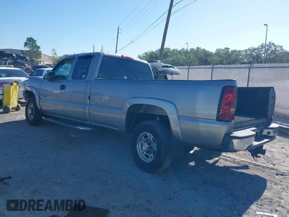 ✅ 2003 Chevrolet Silverado 2500HD LS • VIN: 1GCHC29173E346944 • Lot: 41656801. Listed on IAAI with 245,333 mi. Free auction sales archive from the USA and detailed vehicle history report at DreamBid. Image 3.