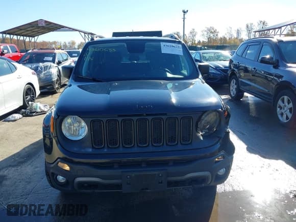 ✅ 2018 Jeep Renegade Upland • VIN: ZACCJBAB0JPH59507 • Lot: 43610633. Wystawiony na IAAI z przebiegiem 122 740 mil. Bezpłatny archiwum sprzedaży aukcyjnych z USA i szczegółowy raport historii pojazdu na DreamBid. Zdjęcie 12.