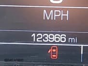 ✅ 2019 Chevrolet Impala Premier • VIN: 1G1105S38KU104846 • Лот: 43078599. Опубликован ранее на IAAI с пробегом 123 966 миль. Бесплатный доступ к архиву аукционных продаж из США и подробный отчёт об истории автомобиля на DreamBid. Изображение 15.