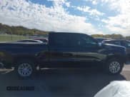 ✅ 2019 Chevrolet Silverado 1500 LT • VIN: 1GCUYDED1KZ148153 • Lot: 43653605. Wystawiony na IAAI z przebiegiem 79 587 mil. Bezpłatny archiwum sprzedaży aukcyjnych z USA i szczegółowy raport historii pojazdu na DreamBid. Zdjęcie 13.