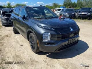 ✅ 2024 Mitsubishi Outlander SEL • VIN: JA4J4WA81RZ633156 • Лот: 65246715. Опубликован ранее на Copart с пробегом 8 333 миль. Бесплатный доступ к архиву аукционных продаж из США и подробный отчёт об истории автомобиля на DreamBid. Изображение 1.