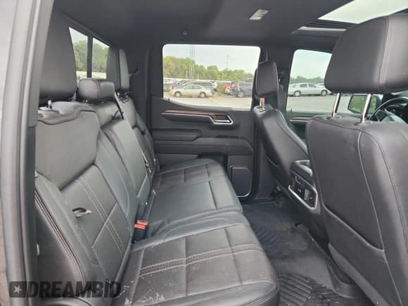 ✅ 2022 Chevrolet Silverado 1500 High Country • VIN: 3GCUDJEL2NG577887 • Lot: 82078435. Listed on Copart with 45,858 mi. Free auction sales archive from the USA and detailed vehicle history report at DreamBid. Image 10.
