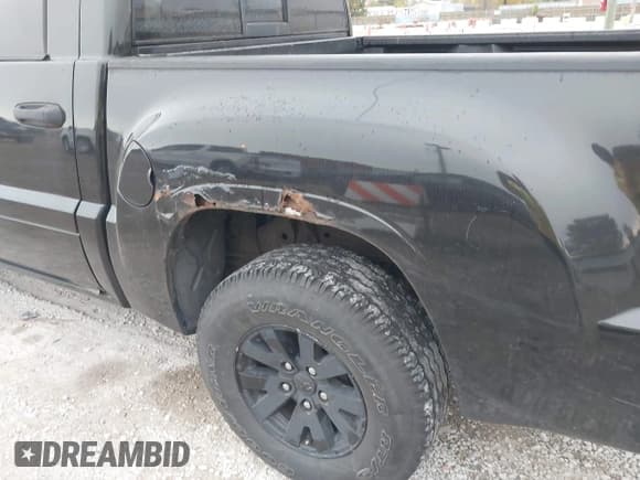 ✅ 2008 Mitsubishi Raider LS • VIN: 1Z7HT28K38S588511 • Лот: 40750993. Опубликован ранее на IAAI с пробегом 196 501 миль. Бесплатный доступ к архиву аукционных продаж из США и подробный отчёт об истории автомобиля на DreamBid. Изображение 6.