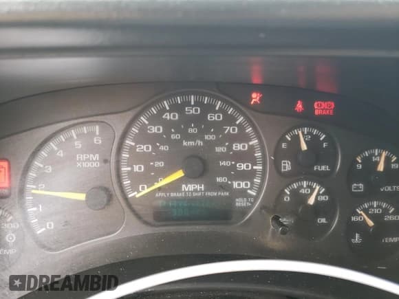 ✅ 2001 Chevrolet Silverado 2500HD LS • VIN: 1GCHK23U11F162998 • Lot: 82831614. Wystawiony na Copart z przebiegiem 300 425 mil. Bezpłatny archiwum sprzedaży aukcyjnych z USA i szczegółowy raport historii pojazdu na DreamBid. Zdjęcie 9.