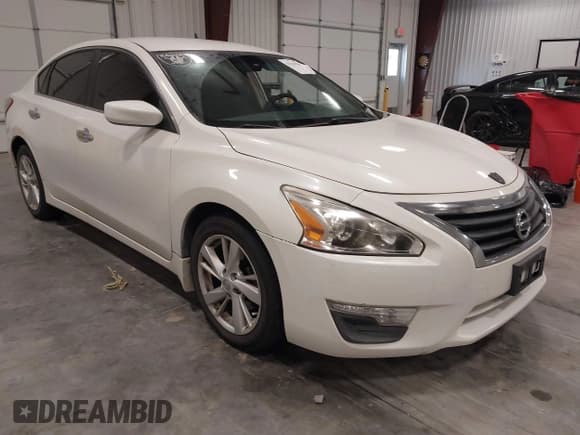 ✅ 2013 Nissan Altima SV • VIN: 1N4AL3AP6DC171533 • Lot: 43314519. Listed on IAAI with 176,869 mi. Free auction sales archive from the USA and detailed vehicle history report at DreamBid. Image 1.