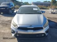 ✅ 2021 Kia Forte LXS • VIN: 3KPF24AD7ME294992 • Lot: 43819434. Wystawiony na IAAI z przebiegiem 171 562 mil. Bezpłatny archiwum sprzedaży aukcyjnych z USA i szczegółowy raport historii pojazdu na DreamBid. Zdjęcie 6.