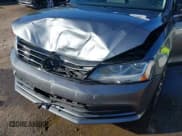 ✅ 2017 Volkswagen Jetta S • VIN: 3VW2B7AJ3HM392903 • Lot: 43660966. Wystawiony na IAAI z przebiegiem 95 096 mil. Bezpłatny archiwum sprzedaży aukcyjnych z USA i szczegółowy raport historii pojazdu na DreamBid. Zdjęcie 6.