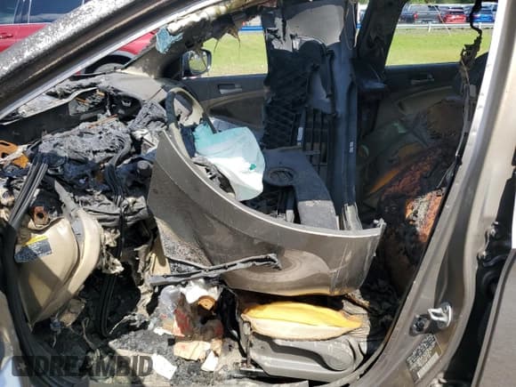 ✅ 2014 Hyundai Accent GLS • VIN: KMHCT4AE1EU598679 • Лот: 67262284. Опубликован ранее на Copart с пробегом Не указан. Бесплатный доступ к архиву аукционных продаж из США и подробный отчёт об истории автомобиля на DreamBid. Изображение 7.