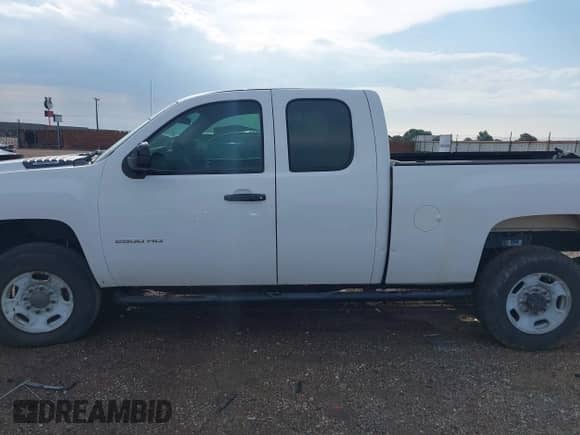 ✅ 2013 Chevrolet Silverado 2500HD Work Truck • VIN: 1GC2KVCG2DZ345864 • Lot: 42743214. Wystawiony na IAAI z przebiegiem 242 608 mil. Bezpłatny archiwum sprzedaży aukcyjnych z USA i szczegółowy raport historii pojazdu na DreamBid. Zdjęcie 14.
