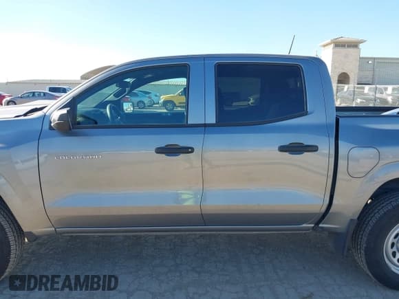 ✅ 2023 Chevrolet Colorado 2WD Work Truck • VIN: 1GCPSBEK4P1268746 • Lot: 41735322. Wystawiony na IAAI z przebiegiem 12 161 mil. Bezpłatny archiwum sprzedaży aukcyjnych z USA i szczegółowy raport historii pojazdu na DreamBid. Zdjęcie 15.