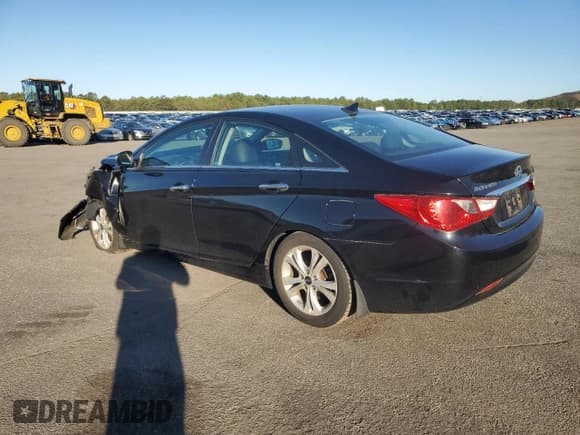 ✅ 2011 Hyundai Sonata Limited • VIN: 5NPEC4AC8BH260195 • Lot: 85834675. Listed on Copart with 61,330 mi. Free auction sales archive from the USA and detailed vehicle history report at DreamBid. Image 2.