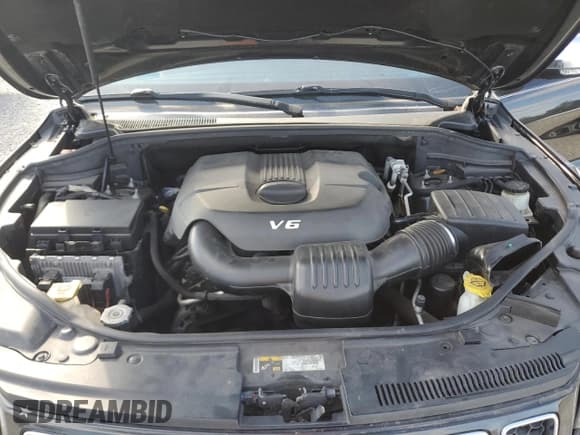 ✅ 2014 Jeep Grand Cherokee Overland • VIN: 1C4RJECG1EC574350 • Lot: 90257825. Listed on Copart with 116,195 mi. Free auction sales archive from the USA and detailed vehicle history report at DreamBid. Image 12.