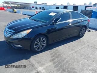 ✅ 2013 Hyundai Sonata SE • VIN: 5NPEC4ABXDH639256 • Lot: 43559348. Listed on IAAI with 157,736 mi. Free auction sales archive from the USA and detailed vehicle history report at DreamBid. Image 2.