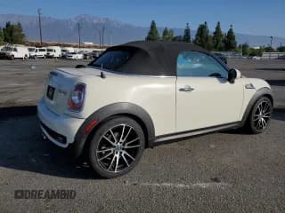 ✅ 2013 MINI Roadster S • VIN: WMWSY3C53DT565290 • Lot: 72644654. Wystawiony na Copart z przebiegiem 104 007 mil. Bezpłatny archiwum sprzedaży aukcyjnych z USA i szczegółowy raport historii pojazdu na DreamBid. Zdjęcie 3.