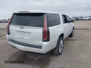✅ 2016 Cadillac Escalade ESV Platinum • VIN: 1GYS3KKJXGR417479 • Lot: 41229407. Wystawiony na IAAI z przebiegiem 139 024 mil. Bezpłatny archiwum sprzedaży aukcyjnych z USA i szczegółowy raport historii pojazdu na DreamBid. Zdjęcie 4.