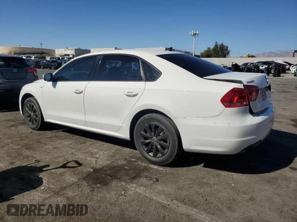 ✅ 2014 Volkswagen Passat Wolfsburg Edition • VIN: 1VWAT7A33EC113778 • Lot: 51877035. Listed on Copart with 166,720 mi. Free auction sales archive from the USA and detailed vehicle history report at DreamBid. Image 2.