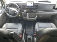 ✅ 2020 Ford Transit Passenger XL • VIN: 1FMZK1Y84LKA08897 • Lot: 80263095. Wystawiony na Copart z przebiegiem 85 681 mil. Bezpłatny archiwum sprzedaży aukcyjnych z USA i szczegółowy raport historii pojazdu na DreamBid. Zdjęcie 8.