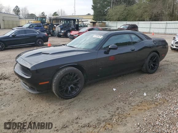 ✅ 2018 Dodge Challenger SXT Plus • VIN: 2C3CDZAG5JH246495 • Lot: 37924423. Wystawiony na Copart z przebiegiem 52 129 mil. Bezpłatny archiwum sprzedaży aukcyjnych z USA i szczegółowy raport historii pojazdu na DreamBid. Zdjęcie 1.
