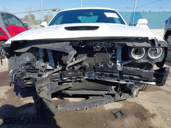 ✅ 2021 Dodge Challenger R/T • VIN: 2C3CDZBT0MH651440 • Lot: 43581247. Wystawiony na IAAI z przebiegiem 18 078 mil. Bezpłatny archiwum sprzedaży aukcyjnych z USA i szczegółowy raport historii pojazdu na DreamBid. Zdjęcie 6.