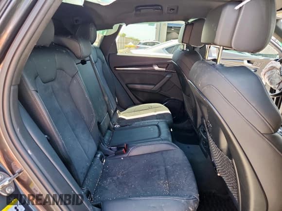 ✅ 2022 Audi SQ5 Premium • VIN: WA1A4AFY2N2103115 • Lot: 68171305. Wystawiony na Copart z przebiegiem Nie podano. Bezpłatny archiwum sprzedaży aukcyjnych z USA i szczegółowy raport historii pojazdu na DreamBid. Zdjęcie 11.