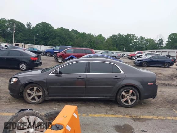 ✅ 2011 Chevrolet Malibu 1LT • VIN: 1G1ZC5E1XBF270200 • Lot: 42359093. Listed on IAAI with 192,973 mi. Free auction sales archive from the USA and detailed vehicle history report at DreamBid. Image 13.