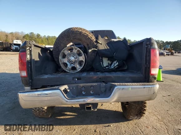 ✅ 2018 Ram 2500 Big Horn • VIN: 3C6UR5MLXJG246180 • Lot: 43694524. Wystawiony na Copart z przebiegiem Nie podano. Bezpłatny archiwum sprzedaży aukcyjnych z USA i szczegółowy raport historii pojazdu na DreamBid. Zdjęcie 6.