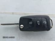 ✅ 2012 Volkswagen Passat S • VIN: 1VWAP7A31CC086856 • Lot: 42504779. Wystawiony na IAAI z przebiegiem 237 391 mil. Bezpłatny archiwum sprzedaży aukcyjnych z USA i szczegółowy raport historii pojazdu na DreamBid. Zdjęcie 11.