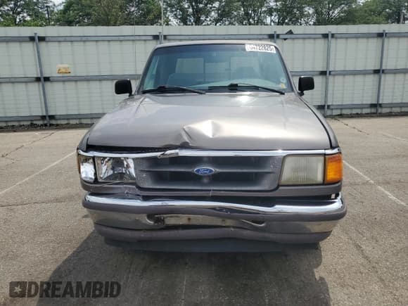✅ 1997 Ford Ranger XL • VIN: 1FTCR14U9VPB08234 • Lot: 64722825. Listed on Copart with 214,573 mi. Free auction sales archive from the USA and detailed vehicle history report at DreamBid. Image 5.