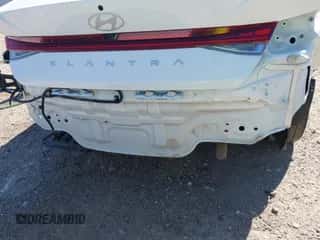 2025 Hyundai Elantra SEL Convenience с VIN KMHLS4DG7SU878148, выставлен на аукционе IAAI как лот 43587657 с пробегом 27 173 миль миль и . История ставок и продаж доступна на DreamBid. Изображение 6.