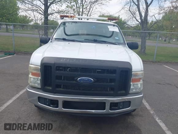 ✅ 2008 Ford F-250 XL • VIN: 1FTSX20508EB46165 • Лот: 42106385. Опубликован ранее на IAAI с пробегом 168 668 миль. Бесплатный доступ к архиву аукционных продаж из США и подробный отчёт об истории автомобиля на DreamBid. Изображение 12.