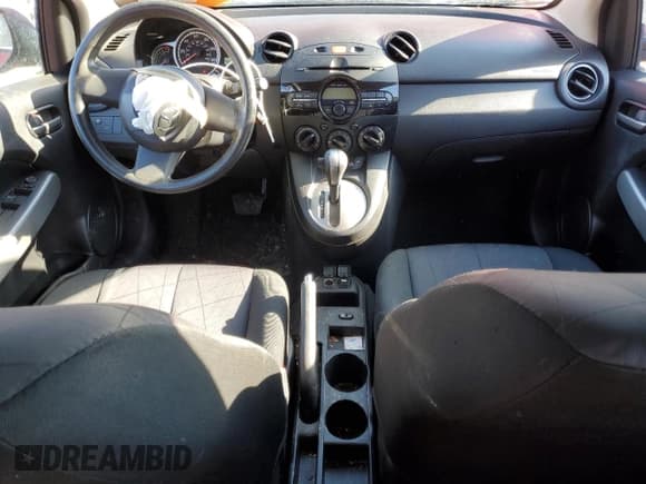 ✅ 2014 Mazda 2 Sport • VIN: JM1DE1KZ7E0179097 • Lot: 88935445. Wystawiony na Copart z przebiegiem 96 603 mil. Bezpłatny archiwum sprzedaży aukcyjnych z USA i szczegółowy raport historii pojazdu na DreamBid. Zdjęcie 8.