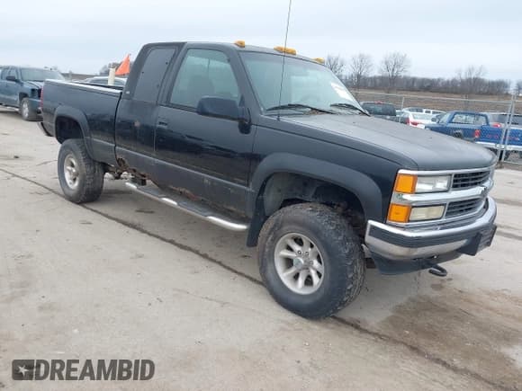 ✅ 1996 Chevrolet Silverado 1500 • VIN: 1GCEK19RXTE153676 • Лот: 43746858. Опубликован ранее на IAAI с пробегом 307 761 миль. Бесплатный доступ к архиву аукционных продаж из США и подробный отчёт об истории автомобиля на DreamBid. Изображение 1.