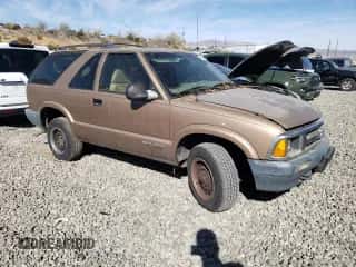 1997 Chevrolet Blazer LS with VIN 1GNCT18W5VK104375, listed as a Copart auction lot 75667574 with 199,351 mi miles and Clean title. Bid and sale history available at DreamBid. Image 4.