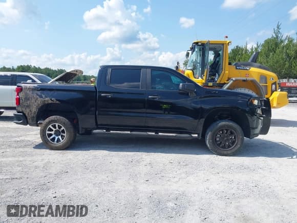 ✅ 2021 Chevrolet Silverado 1500 Custom Trail Boss • VIN: 3GCPYCEL3MG422938 • Lot: 42280311. Wystawiony na IAAI z przebiegiem 49 708 mil. Bezpłatny archiwum sprzedaży aukcyjnych z USA i szczegółowy raport historii pojazdu na DreamBid. Zdjęcie 13.