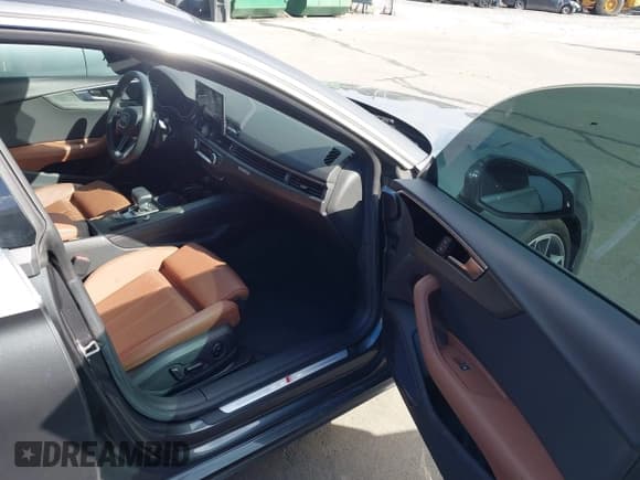✅ 2021 Audi A5 Sportback S line Premium Plus • VIN: WAUFACF57MA054789 • Lot: 42287316. Wystawiony na IAAI z przebiegiem 51 449 mil. Bezpłatny archiwum sprzedaży aukcyjnych z USA i szczegółowy raport historii pojazdu na DreamBid. Zdjęcie 5.