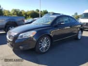 ✅ 2012 Volvo C70 T5 • VIN: YV1672MC9CJ126856 • Лот: 81956435. Опубликован ранее на Copart с пробегом 183 409 миль. Бесплатный доступ к архиву аукционных продаж из США и подробный отчёт об истории автомобиля на DreamBid. Изображение 1.