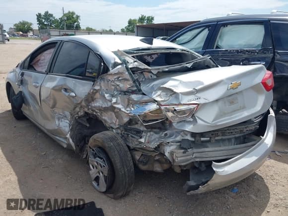 ✅ 2016 Chevrolet Cruze LS • VIN: 1G1BB5SM2G7278490 • Lot: 42876392. Listed on IAAI with Not provided. Free auction sales archive from the USA and detailed vehicle history report at DreamBid. Image 3.