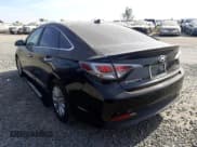 ✅ 2017 Hyundai Sonata SE • VIN: KMHE24L31HA067706 • Лот: 63690862. Опубликован ранее на Copart с пробегом 137 346 миль. Бесплатный доступ к архиву аукционных продаж из США и подробный отчёт об истории автомобиля на DreamBid. Изображение 3.