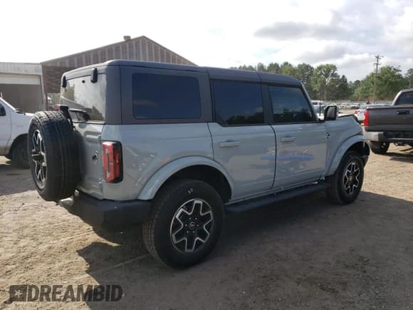 ✅ 2024 Ford Bronco Outer Banks • VIN: 1FMEE8BP8RLA73270 • Lot: 56790205. Listed on Copart with 8,715 mi. Free auction sales archive from the USA and detailed vehicle history report at DreamBid. Image 3.