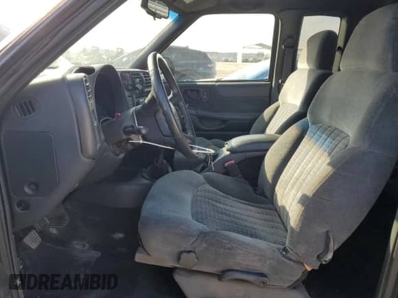 2001 Chevrolet S-10 LS ZR2 с VIN 1GCCT19W718212902, выставлен на аукционе Copart как лот 44061355 с пробегом 127 011 миль миль и Списание • Salvage title. История ставок и продаж доступна на DreamBid. Изображение 7.