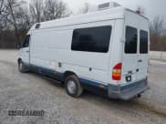 ✅ 2002 Freightliner Sprinter • VIN: WD2YD341525331513 • Lot: 43920285. Wystawiony na IAAI z przebiegiem 148 534 mil. Bezpłatny archiwum sprzedaży aukcyjnych z USA i szczegółowy raport historii pojazdu na DreamBid. Zdjęcie 3.