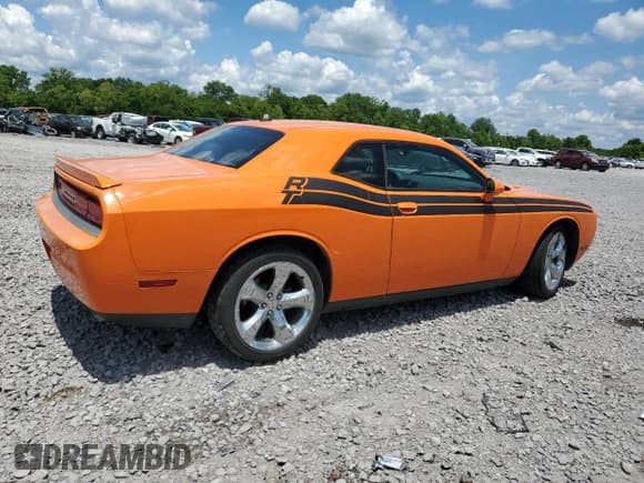 ✅ 2014 Dodge Challenger R/T 100th Anniversary Appearance • VIN: 2C3CDYBT6EH154162 • Lot: 66798194. Wystawiony na Copart z przebiegiem 87 317 mil. Bezpłatny archiwum sprzedaży aukcyjnych z USA i szczegółowy raport historii pojazdu na DreamBid. Zdjęcie 3.