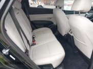 ✅ 2025 Hyundai Tucson SEL Convenience • VIN: 3KMJCCDE3SE017563 • Lot: 43297822. Wystawiony na IAAI z przebiegiem 10 019 mil. Bezpłatny archiwum sprzedaży aukcyjnych z USA i szczegółowy raport historii pojazdu na DreamBid. Zdjęcie 8.