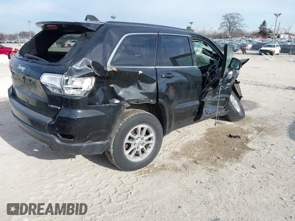 ✅ 2018 Jeep Grand Cherokee Laredo E • VIN: 1C4RJFAG7JC244103 • Lot: 41260642. Wystawiony na IAAI z przebiegiem 116 797 mil. Bezpłatny archiwum sprzedaży aukcyjnych z USA i szczegółowy raport historii pojazdu na DreamBid. Zdjęcie 4.