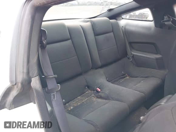 ✅ 2010 Ford Mustang GT • VIN: 1ZVBP8CH9A5123219 • Lot: 42055174. Listed on IAAI with 139,522 mi. Free auction sales archive from the USA and detailed vehicle history report at DreamBid. Image 8.