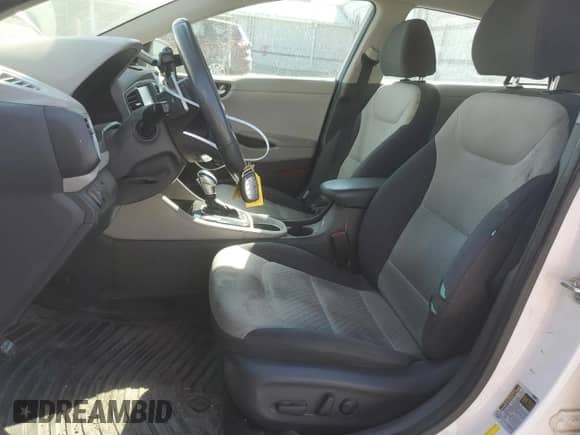 2018 Hyundai Ioniq SEL с VIN KMHC75LC8JU077507, выставлен на аукционе Copart как лот 72472544 с пробегом 119 773 миль миль и Списание • Salvage title. История ставок и продаж доступна на DreamBid. Изображение 7.