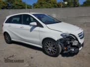 ✅ 2014 Mercedes-Benz B Electric Drive • VIN: WDDVP9AB5EJ003358 • Lot: 60154845. Wystawiony na Copart z przebiegiem 144 522 mil. Bezpłatny archiwum sprzedaży aukcyjnych z USA i szczegółowy raport historii pojazdu na DreamBid. Zdjęcie 4.