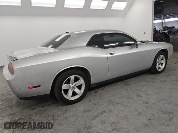 ✅ 2012 Dodge Challenger SXT • VIN: 2C3CDYAG9CH257836 • Lot: 41896165. Wystawiony na Copart z przebiegiem 124 813 mil. Bezpłatny archiwum sprzedaży aukcyjnych z USA i szczegółowy raport historii pojazdu na DreamBid. Zdjęcie 3.
