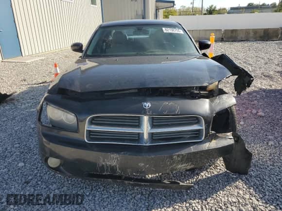 ✅ 2006 Dodge Charger R/T • VIN: 2B3KA53H96H173848 • Lot: 82198755. Wystawiony na Copart z przebiegiem 147 142 mil mil. Skorzystaj z bezpłatnego archiwum sprzedaży aukcyjnych z USA i zobacz szczegółowy raport historii pojazdu na DreamBid. Zdjęcie 5.