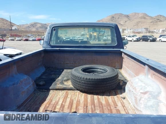 ✅ 1986 Ford F-250 • VIN: 1FTEF26N2GPB19933 • Лот: 42817094. Опубликован ранее на IAAI с пробегом 47 698 миль. Бесплатный доступ к архиву аукционных продаж из США и подробный отчёт об истории автомобиля на DreamBid. Изображение 8.